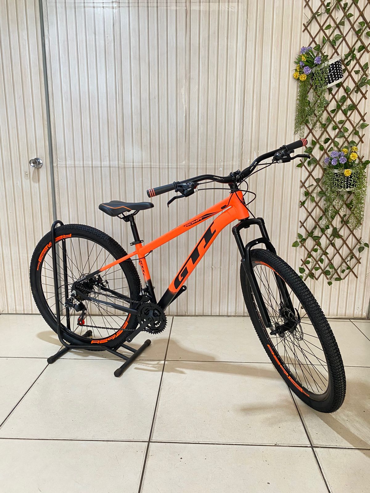 Bicicleta aro 29 gti laranjada
