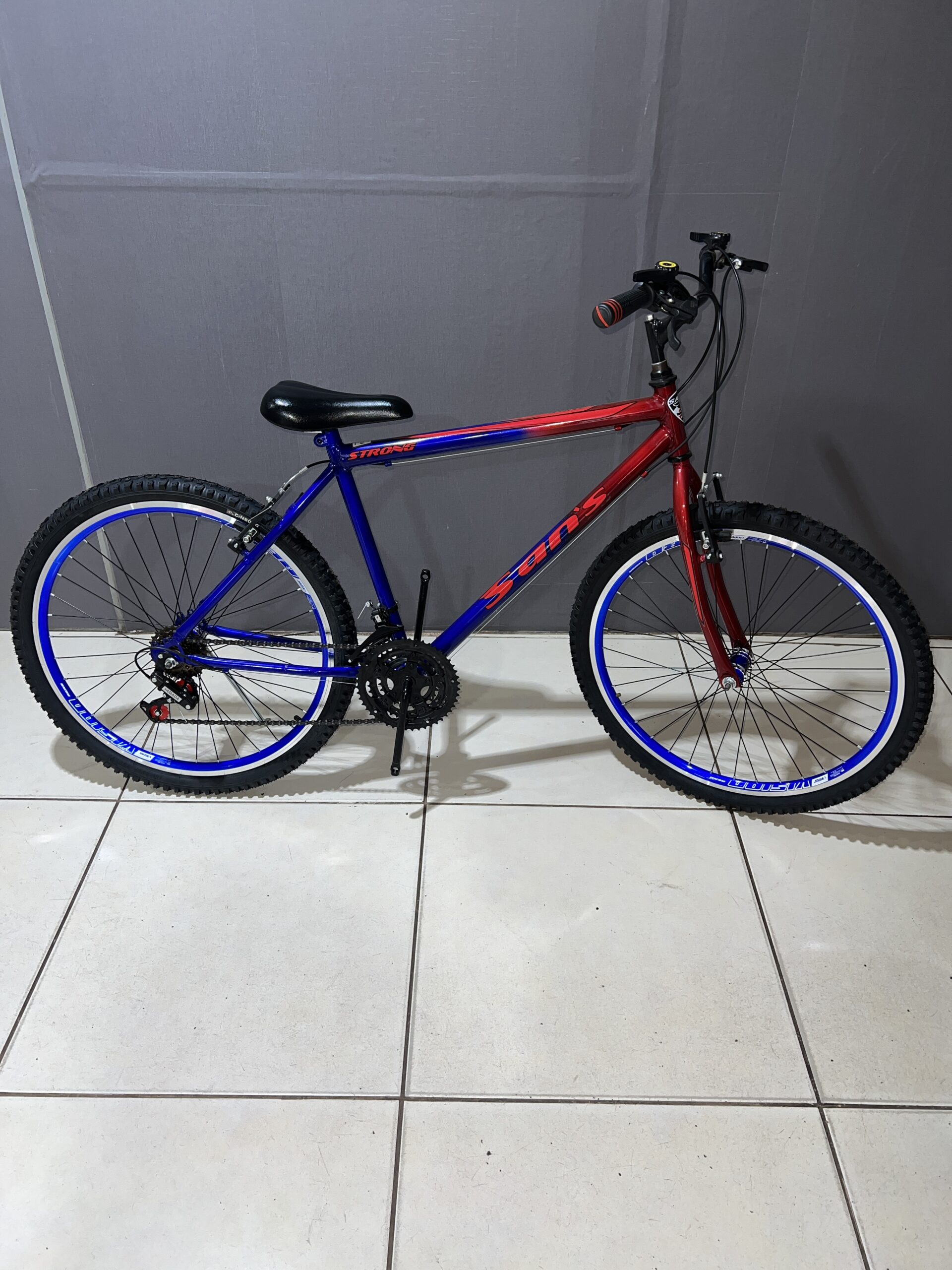 Bicicleta aro 26 MTB com aro aero e 18 marchas – Masculina